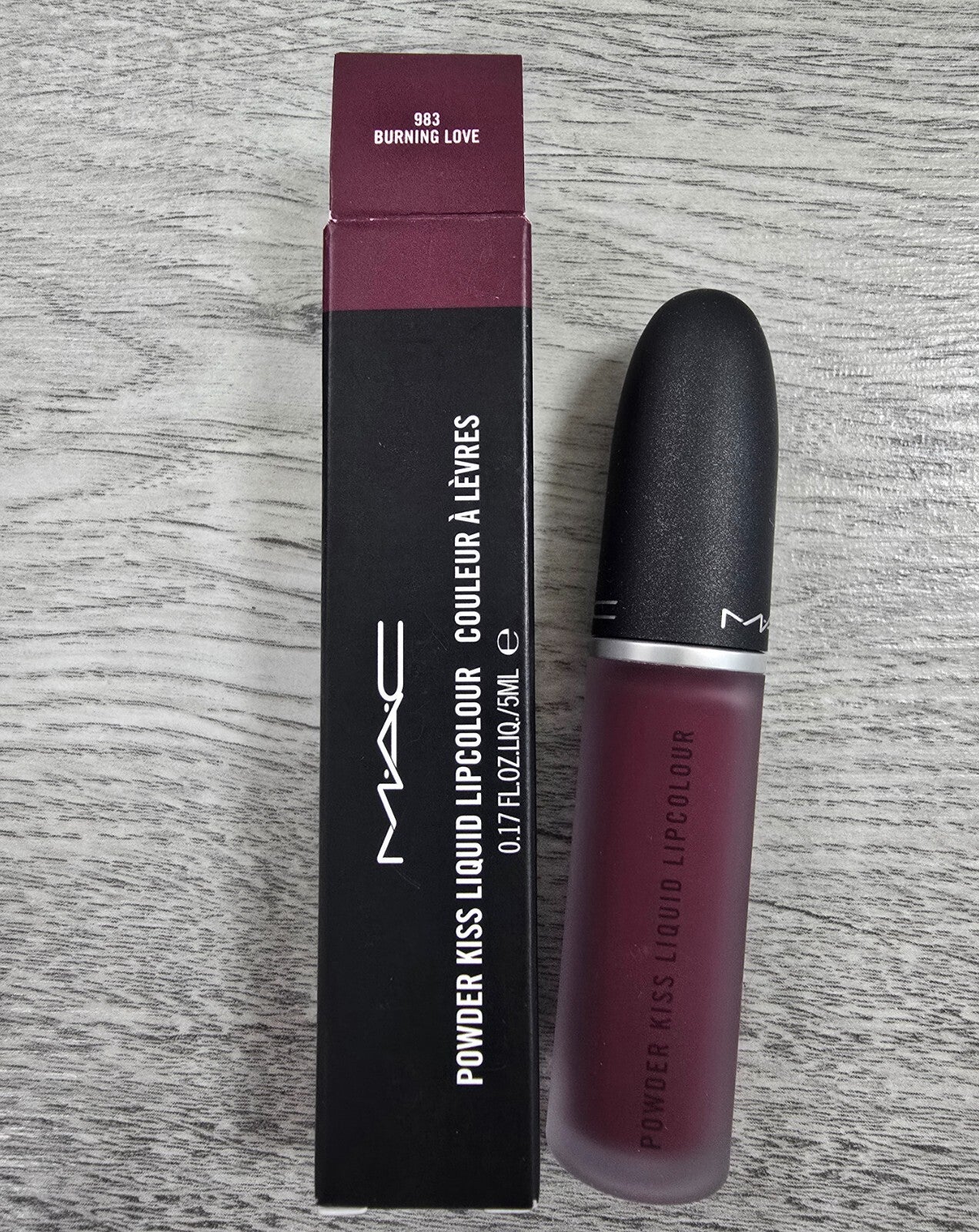 MAC Powder Kiss 983 Burning Love