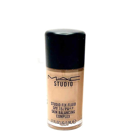 MAC 魅可 柔霧無瑕粉底液 NC15 5ml 白底產品圖